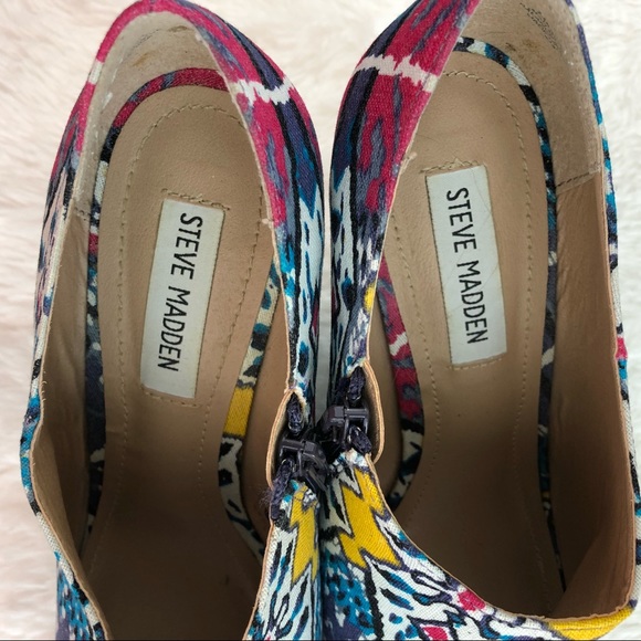 Steve Madden Peep Toe Fabric Platform Wedge - Picture 4 of 6